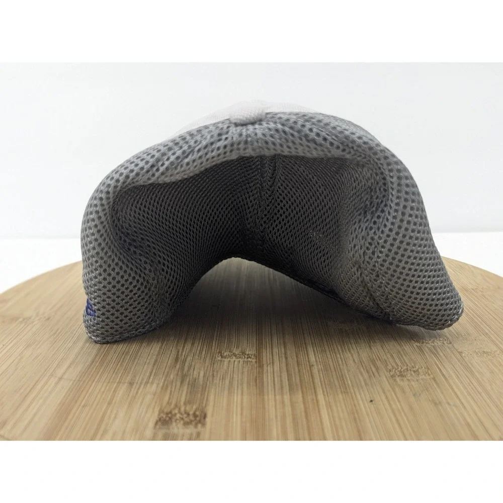 Oakley New Era 39THIRTY Men Gray Mesh Back Stretch Fit Hat Medium-Large